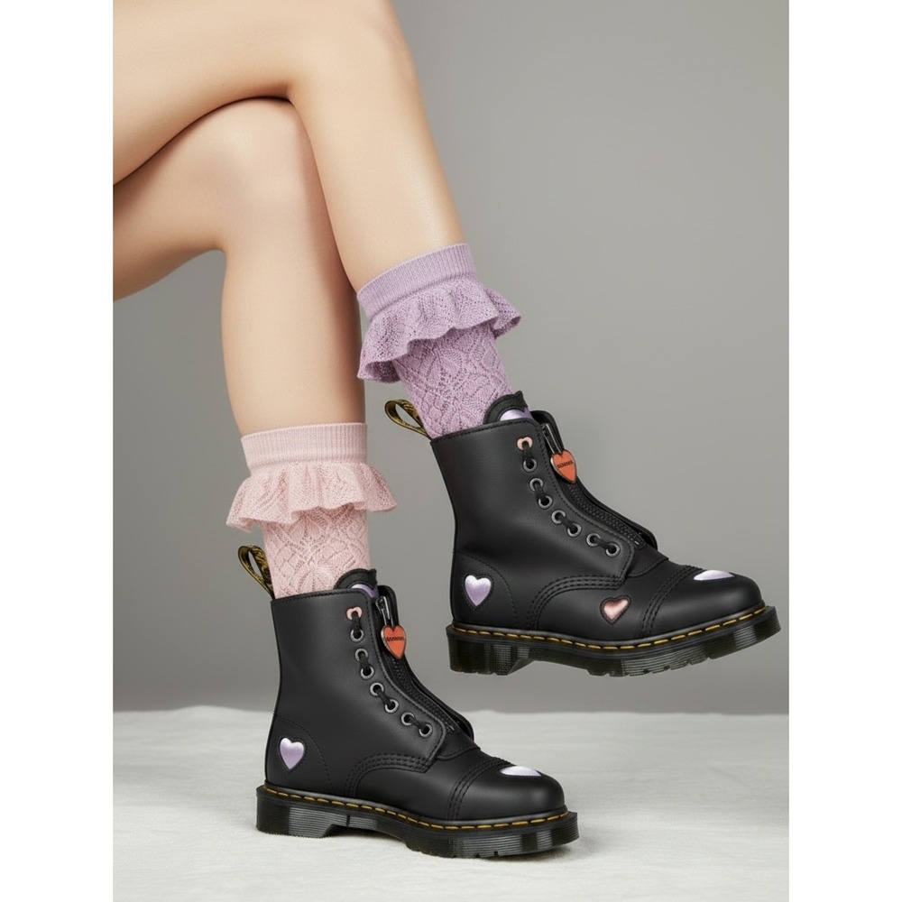 Dr. Martens Sinclair‎ Heart🩷Black Purple Pink Leather Platform Boots MSRP $240